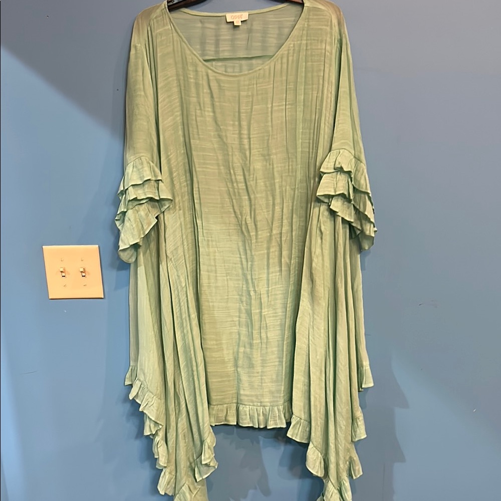 ODDY Green Asymmetrical Flutter Sleeve Tunic